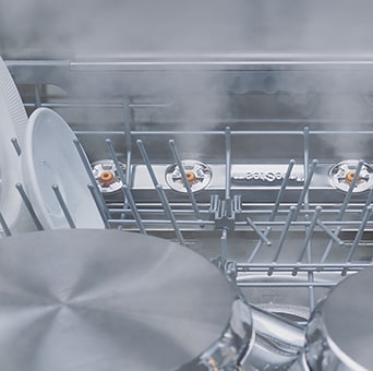 Clean easily with TrueSteam™